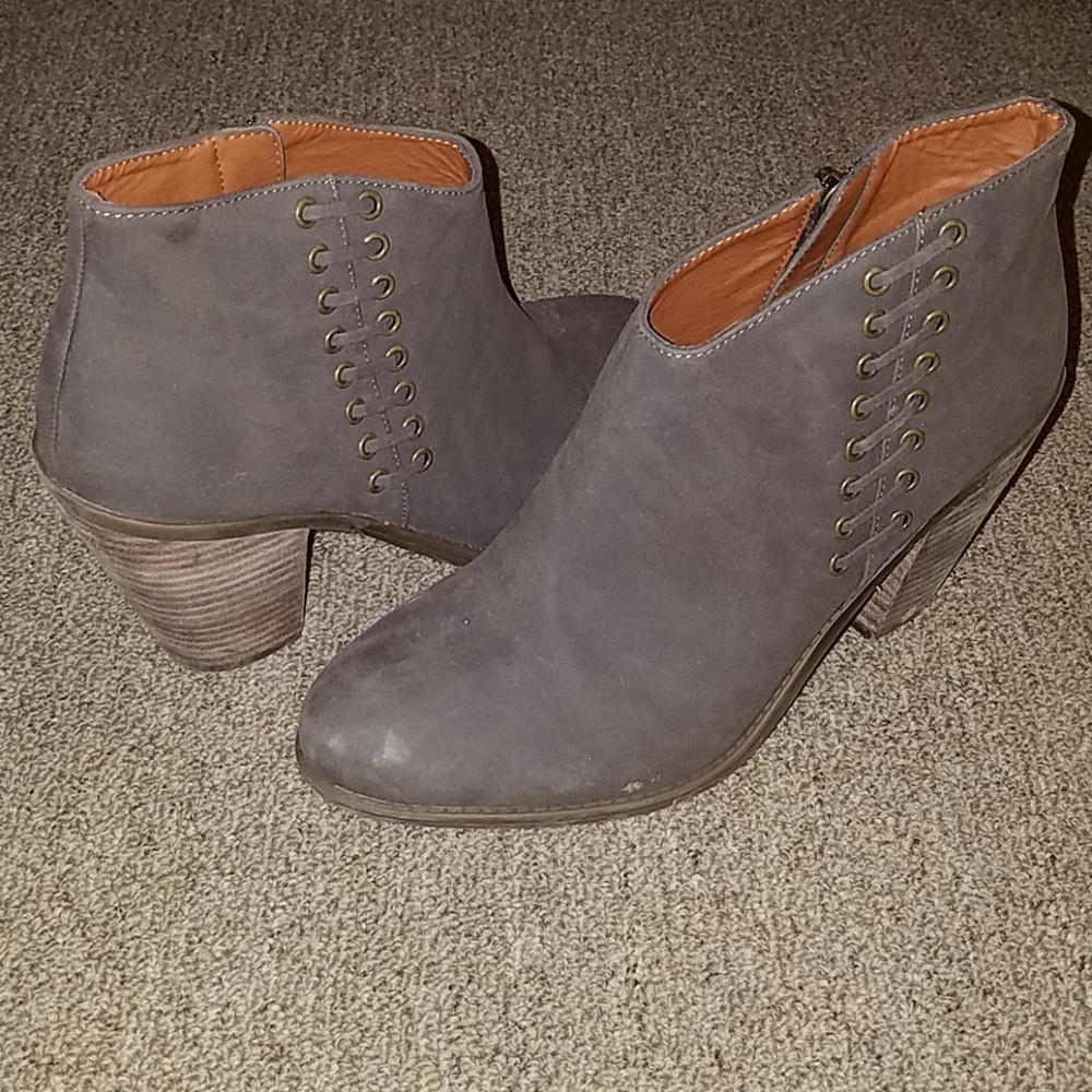 Jessica Simpson ankle boots size 9.5